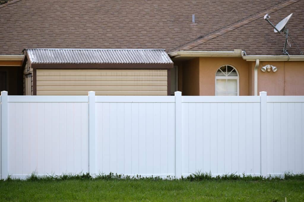 benefits of professional vinyl fence installation